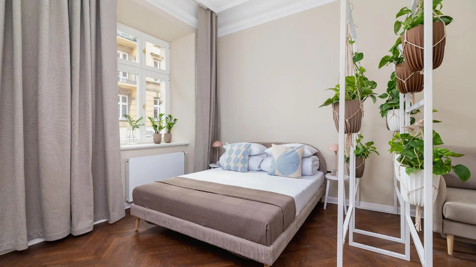 3-Bedroom Apartment - Rejtana 10 Krakow