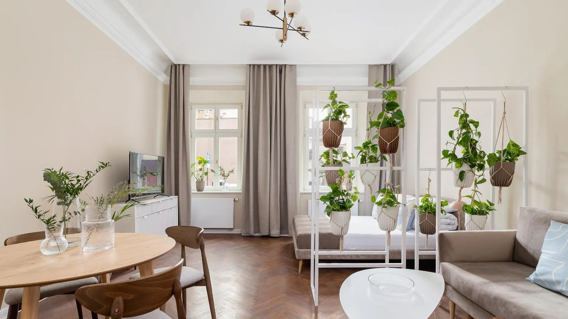 3-Bedroom Apartment - Rejtana 10 Krakow