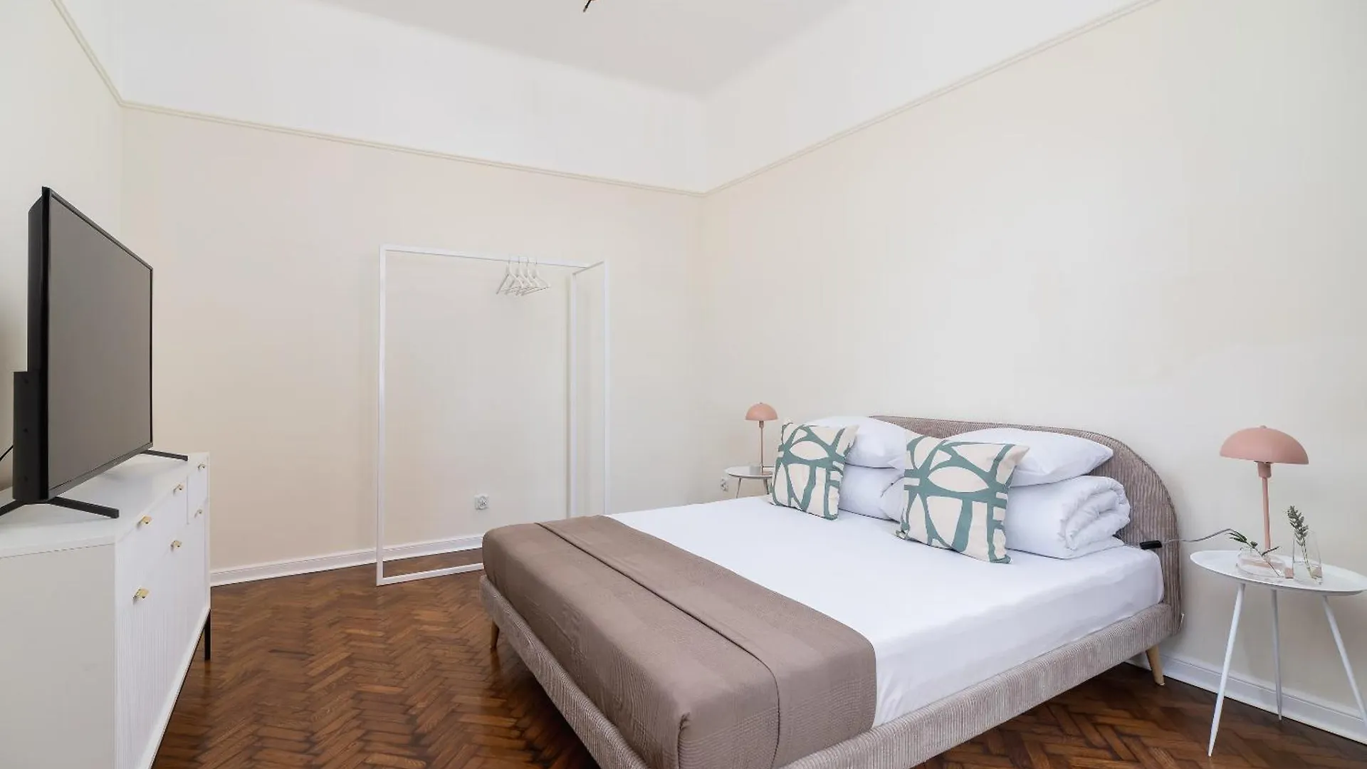 3-Bedroom Apartment - Rejtana 10 Krakow