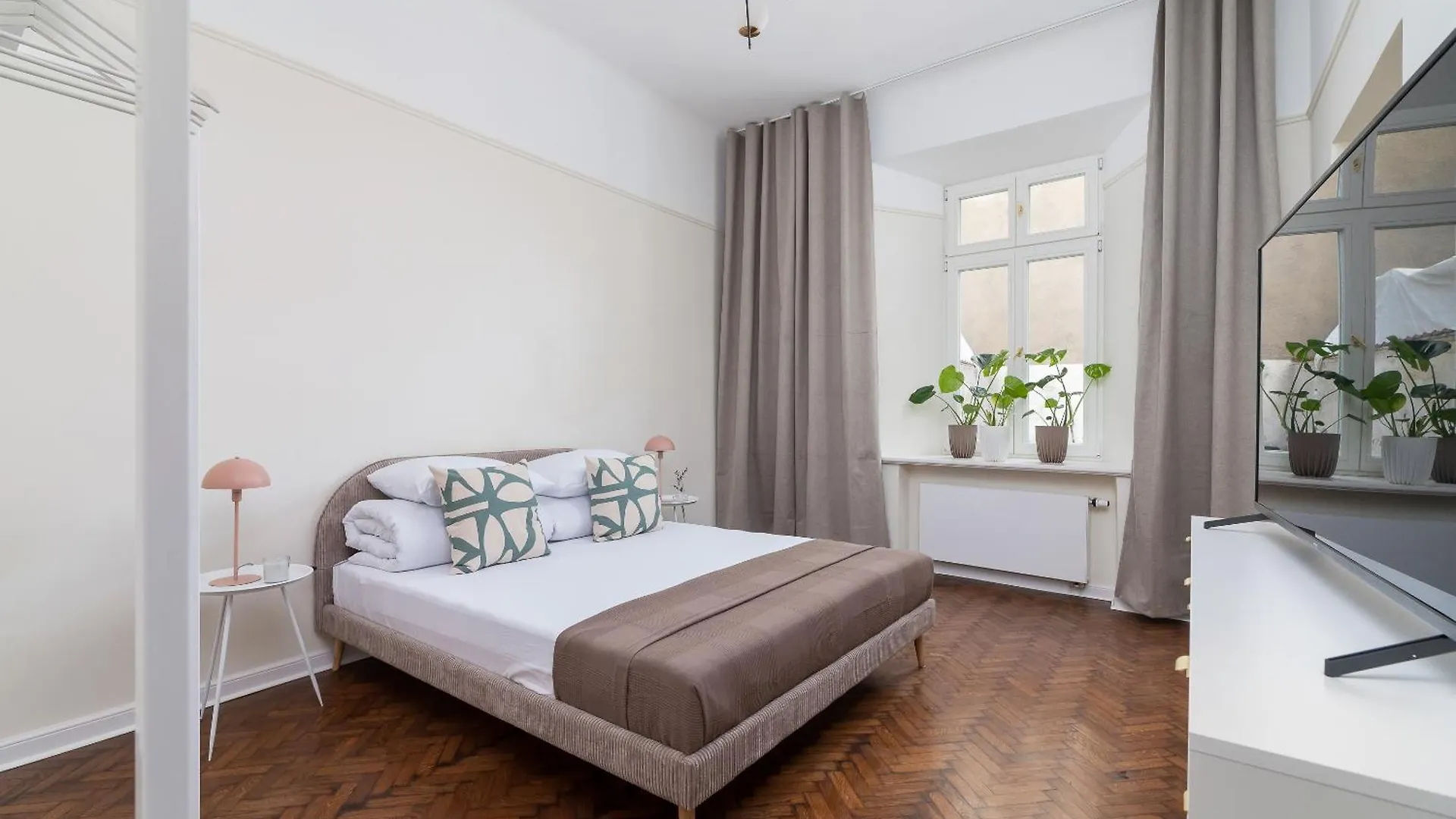 3-Bedroom Apartment - Rejtana 10 Krakow 0*,