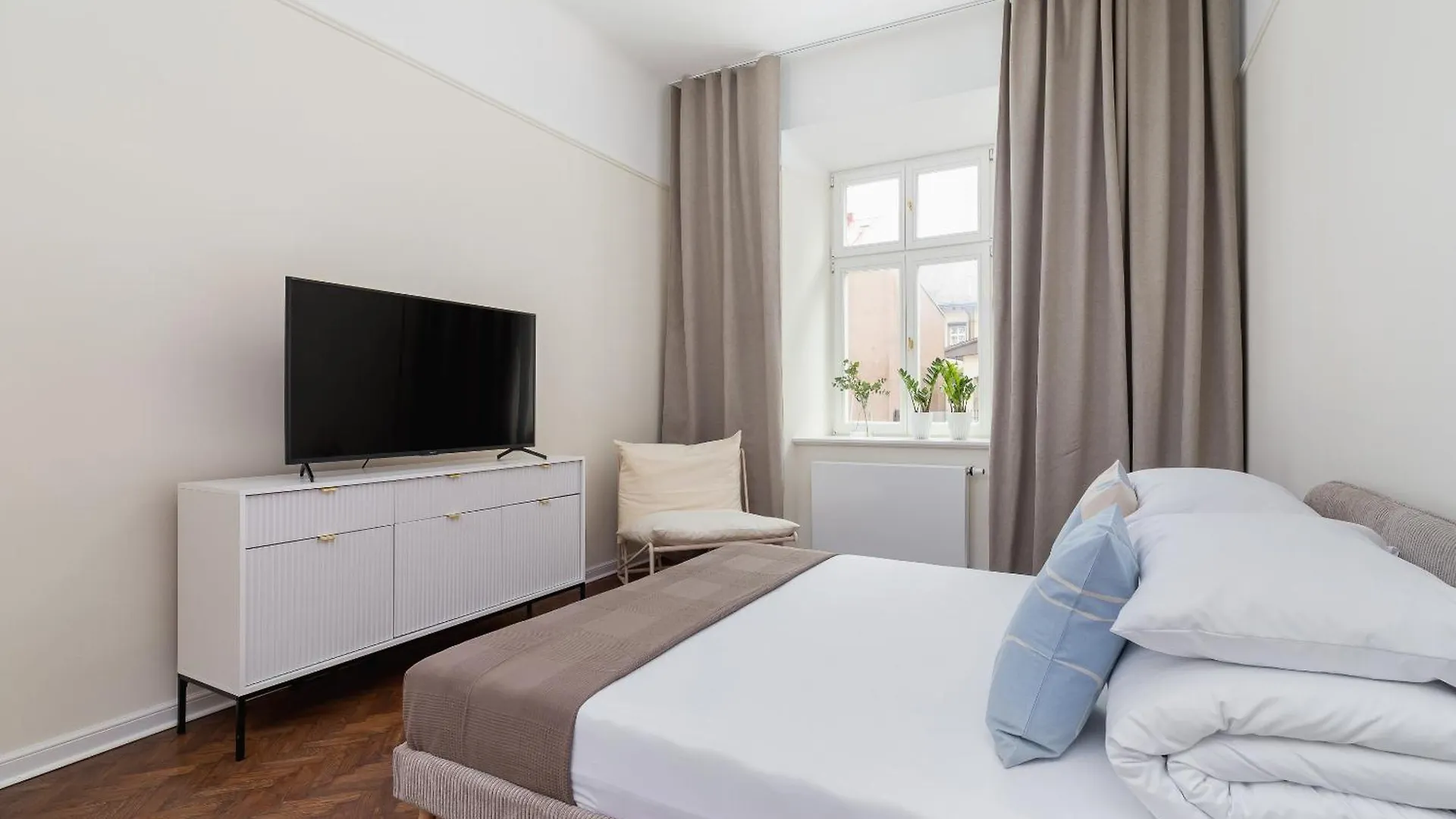 3-Bedroom Apartment - Rejtana 10 Краков 0*,  Польша